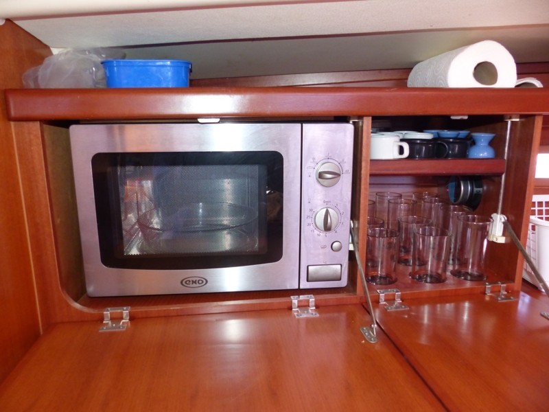 Dufour 425 - 24.jpg